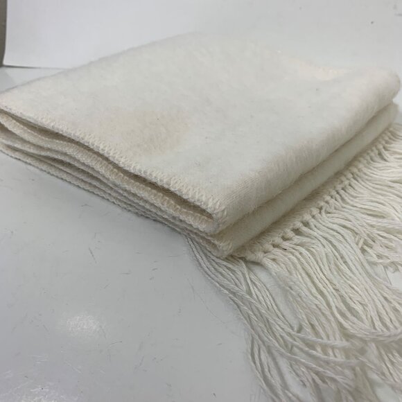 Alpaca Carmago Rectangle Fringe Scarf White - Picture 5 of 7